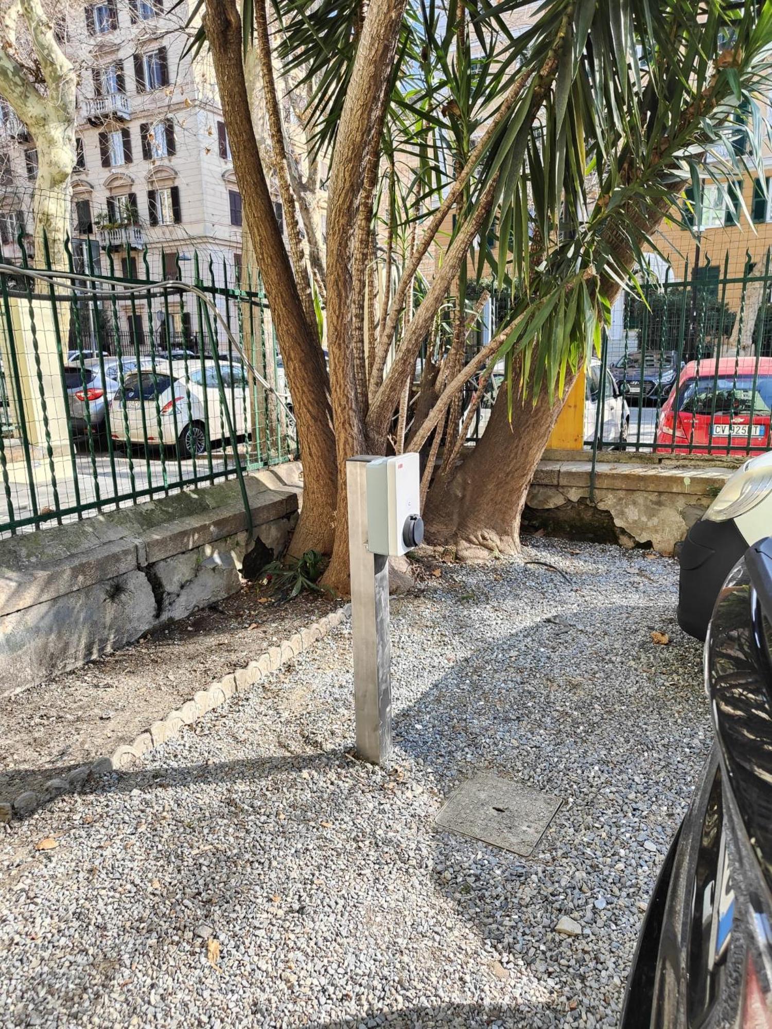 Il Giardino Di Elettra - Freeparking Aparthotel Genoa Exterior photo